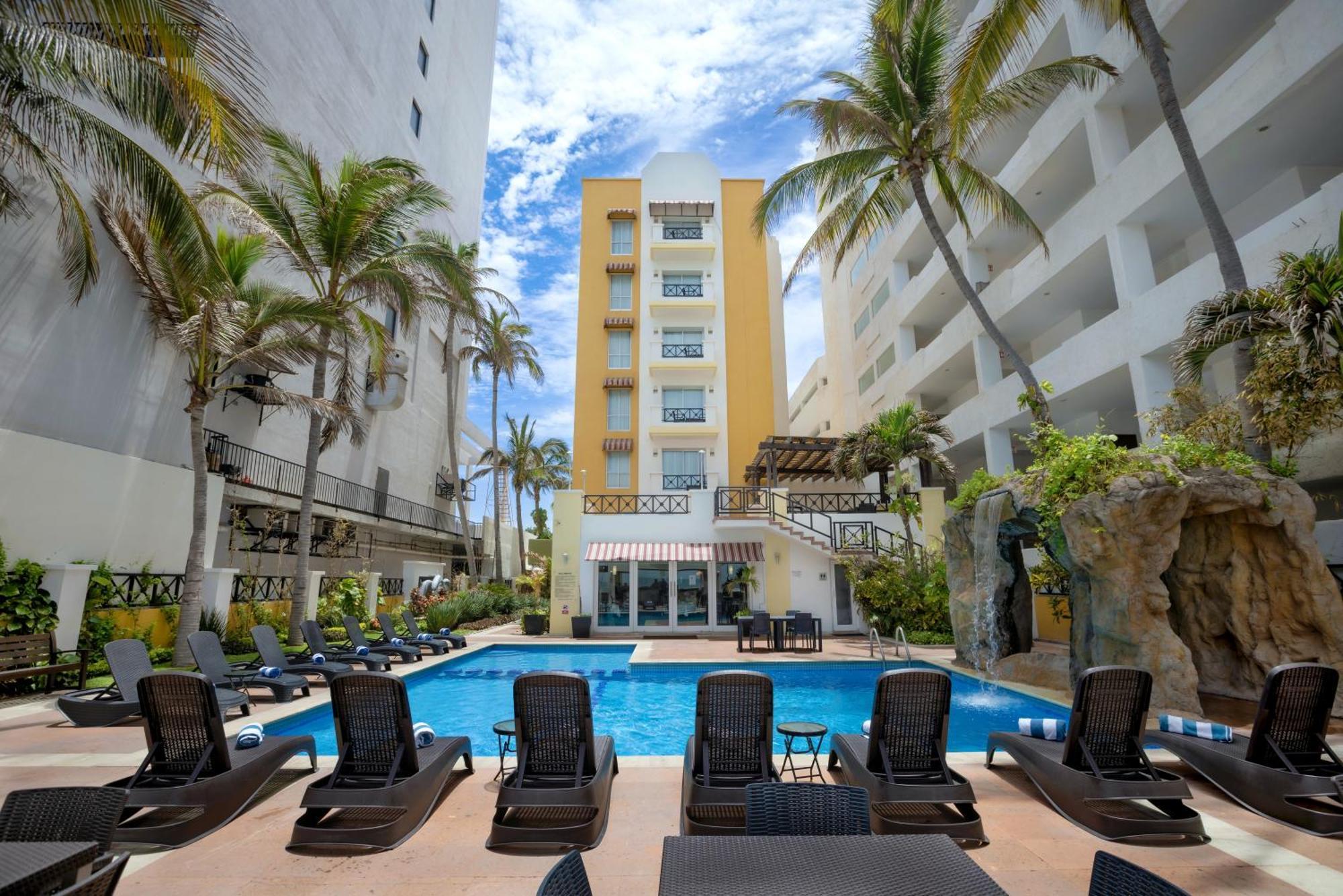 Best Western Hotel Posada Freeman Zona Dorada Mazatlan Bagian luar foto